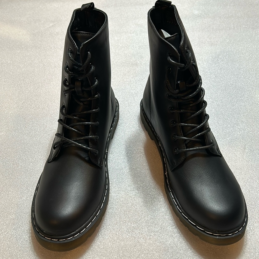 Olivia Miller Black combat boots SZ 10